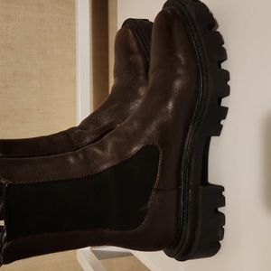 Zara brown chunky heeled boots(pre loved) some discolor as shown in pic